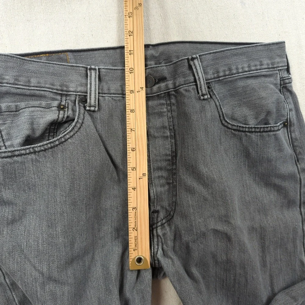 Levis 501 Jeans Mens 34x30 Gray Button Fly Classic American Casual Western